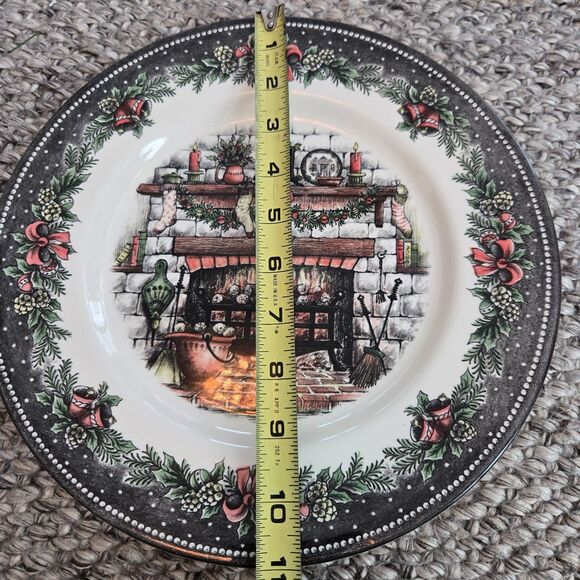 Royal Stafford Christmas Eve Fireplace Hearth Dinner Plates Set of 2 New 10.75" - Picture 7 of 7